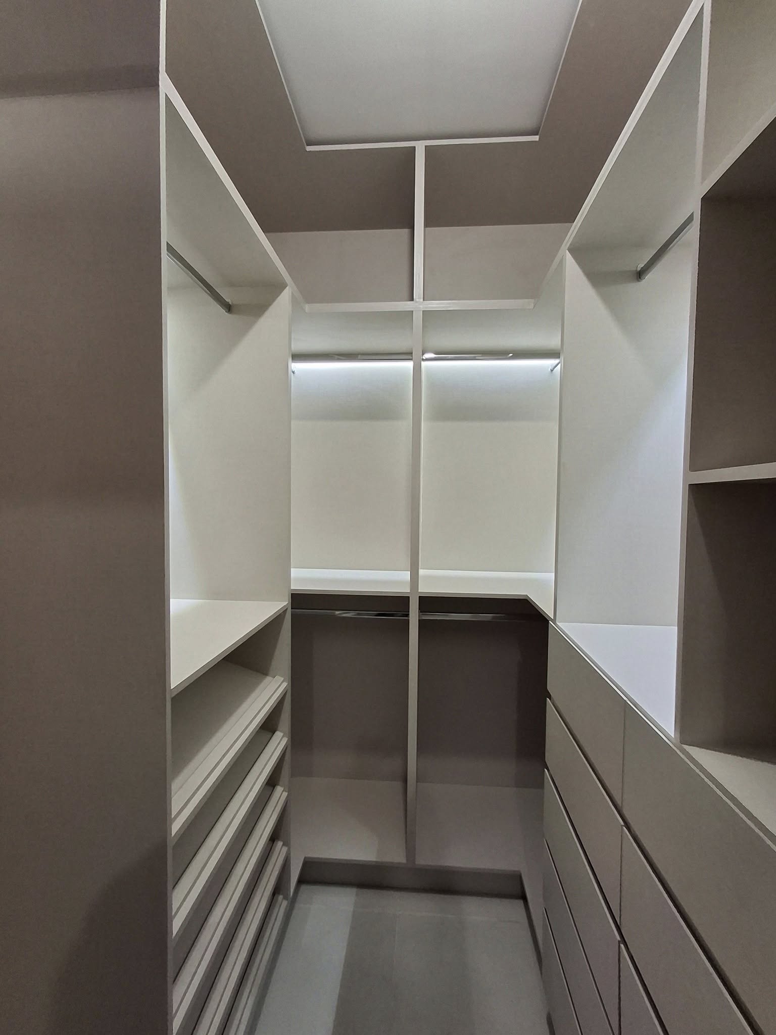 Closet moderno - BERIT Interiores